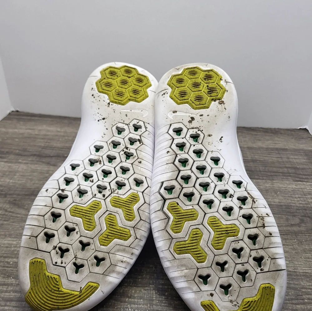 Nike Free TR 8 Oregon Ducks Running Shoes Women’s Size 7.5 Green White